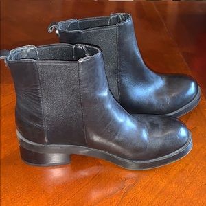 Steve Madden black leather booties